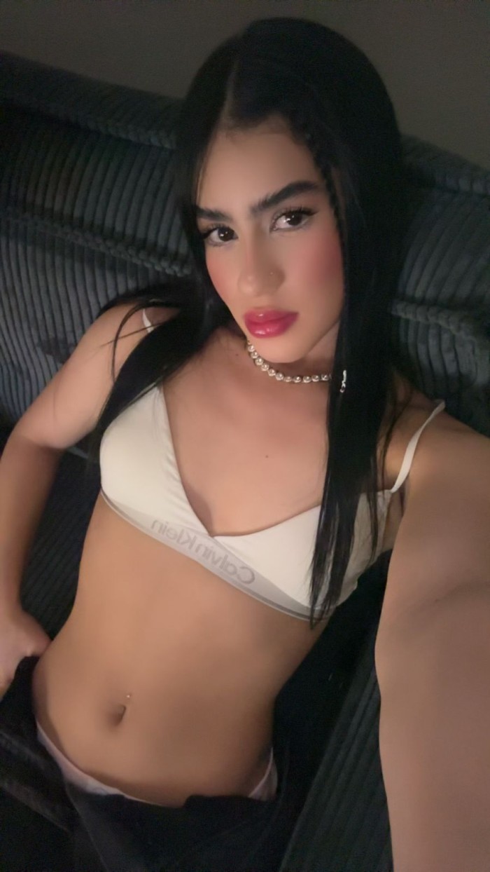 BELLEZA EXÓTICA CON MUCHO ENCANTO  670617246