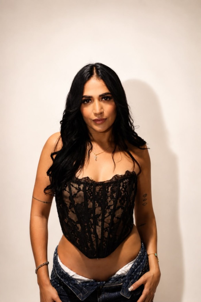 VALERY HERMOSA PELINEGRA