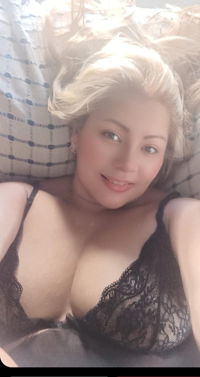 HERMOSA DELICIOSA MUY IMPLICADA ME ENCANTA EL PLACER