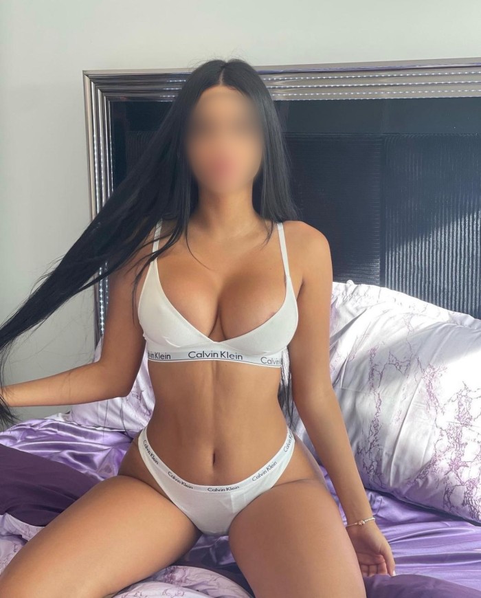 BELLA ESCORT CACHONDA Y FIESTERA EN LAS CANTERAS