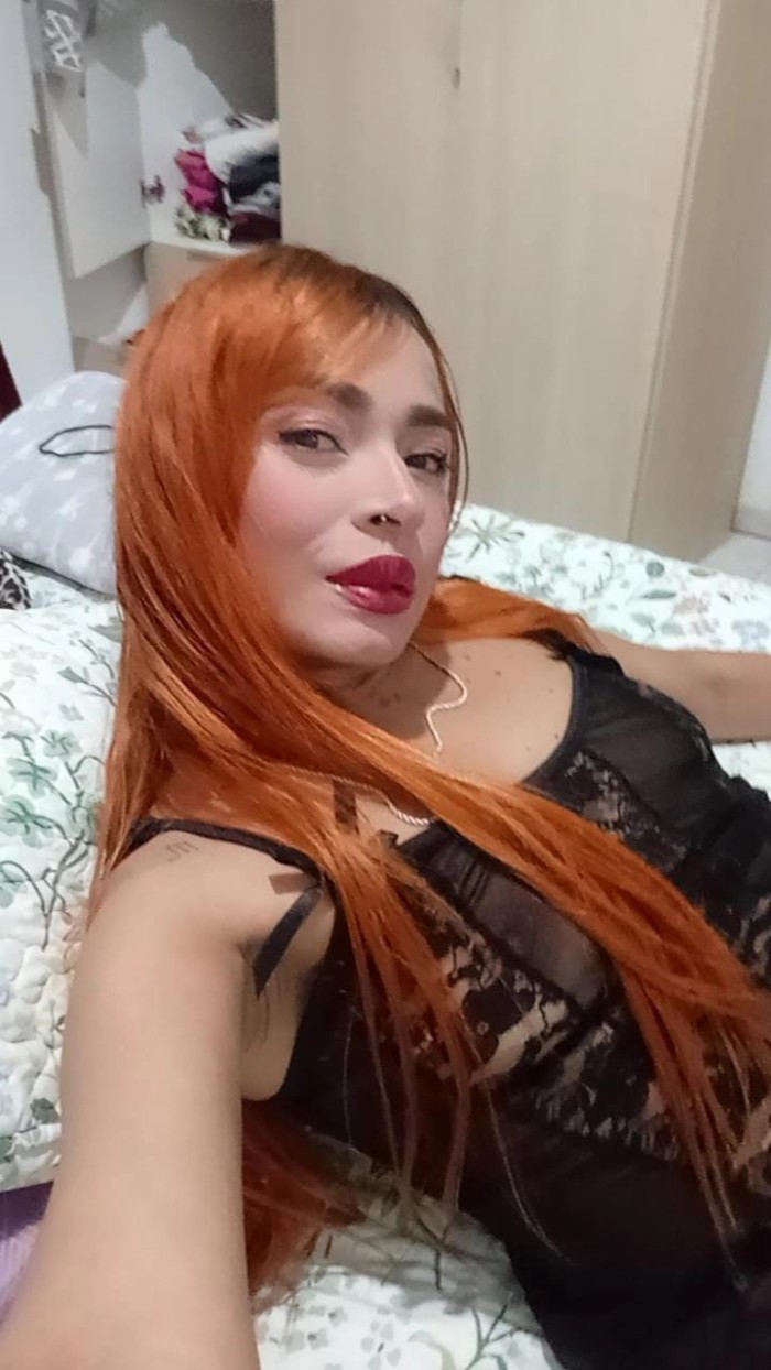 SERE TU ADICCION ENCANTADORA MUJER EXÓTICA