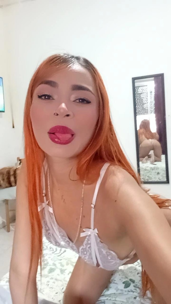 SERE TU ADICCION ENCANTADORA MUJER EXÓTICA