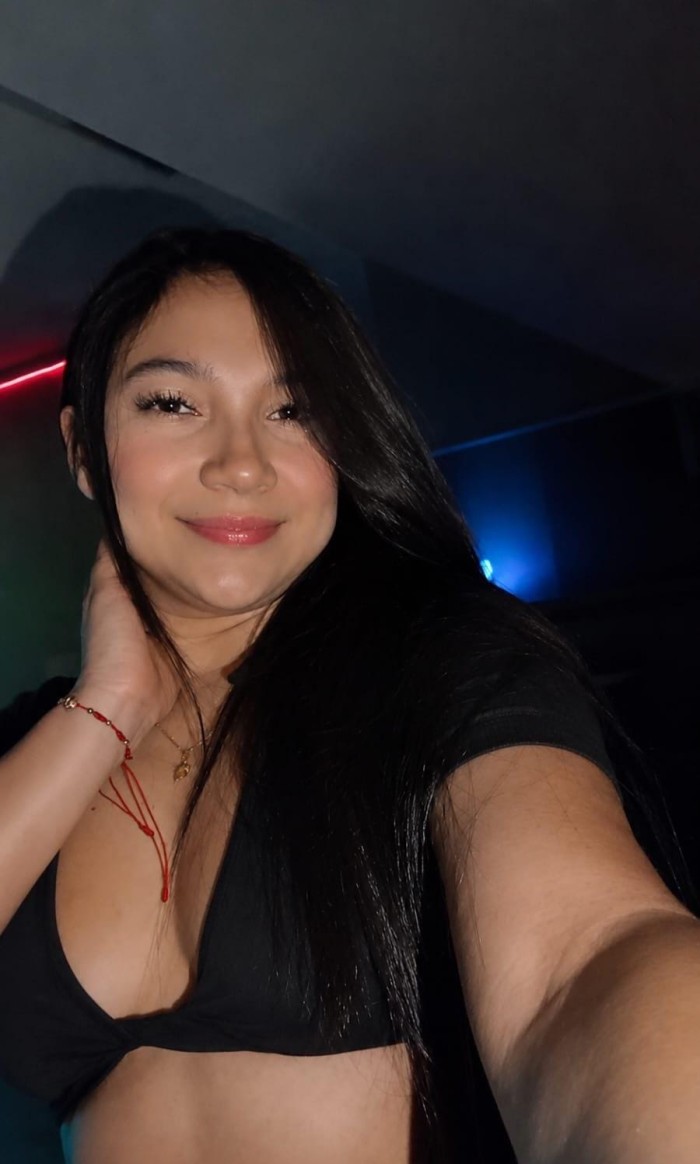 Anny Latina Caliente y Alegre