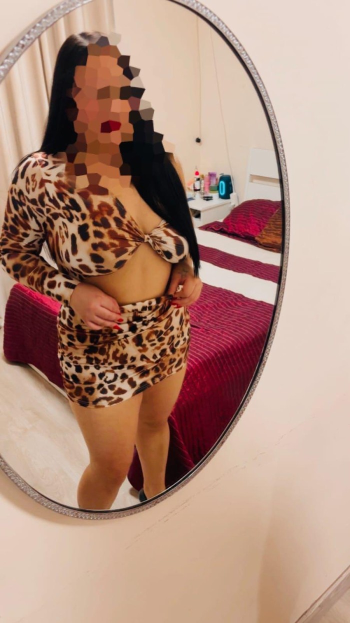 NOVEDAD LEILA EN USERA!! FIESTERA COMPLETA IMPLICADA 24H