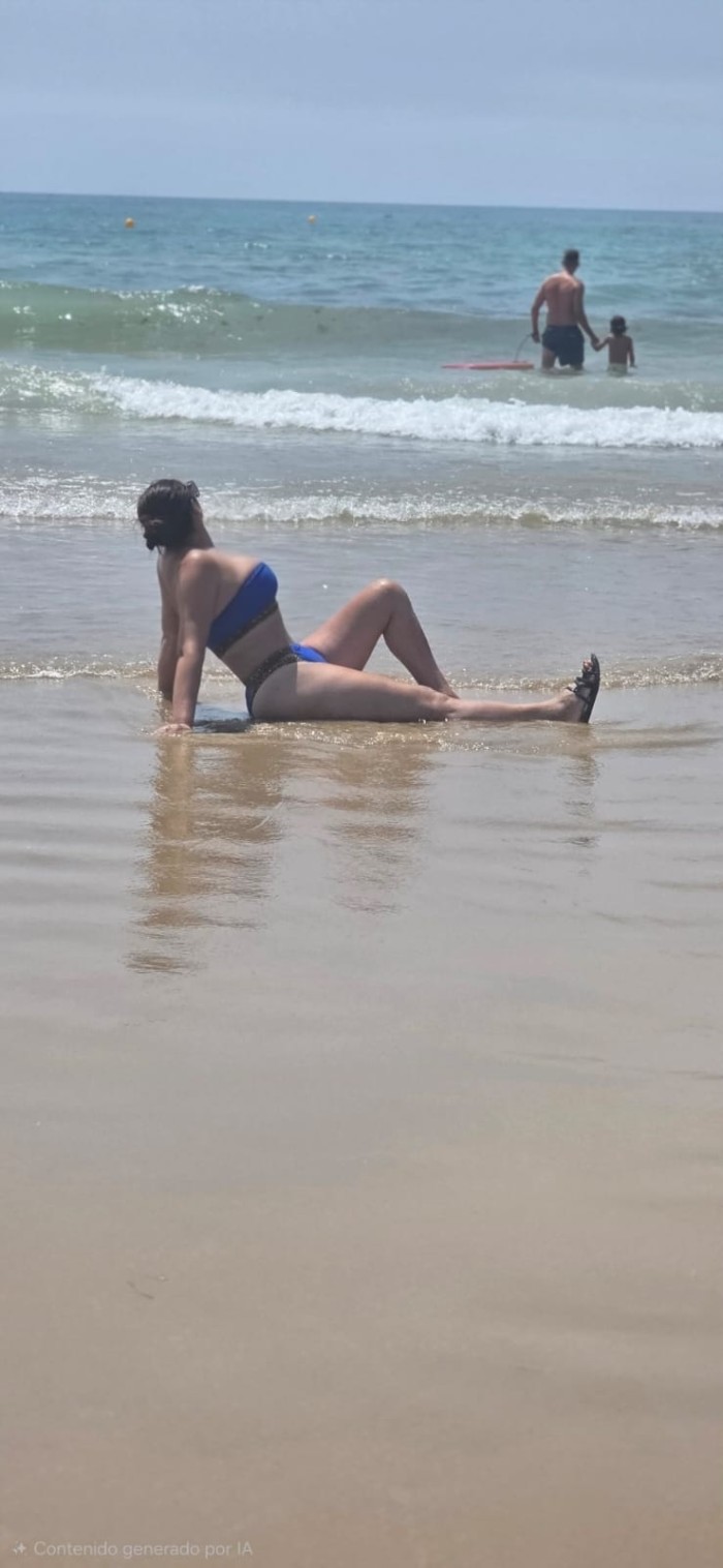 LATINA CON MUCHO FUEGO Y PASIÓN, 666189562