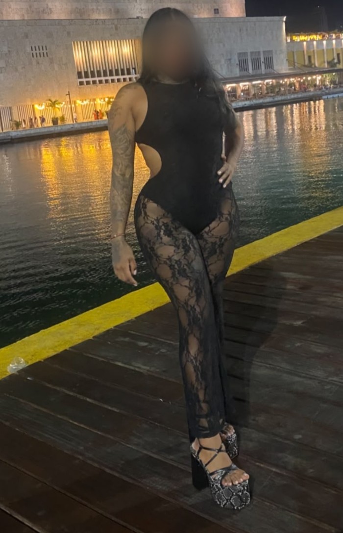 COLOMBIANA DE LUJO EXPLOSIVA E INSACIABLE