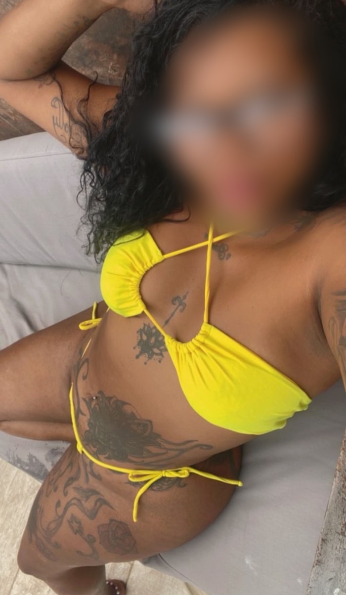 COLOMBIANA DE LUJO EXPLOSIVA E INSACIABLE