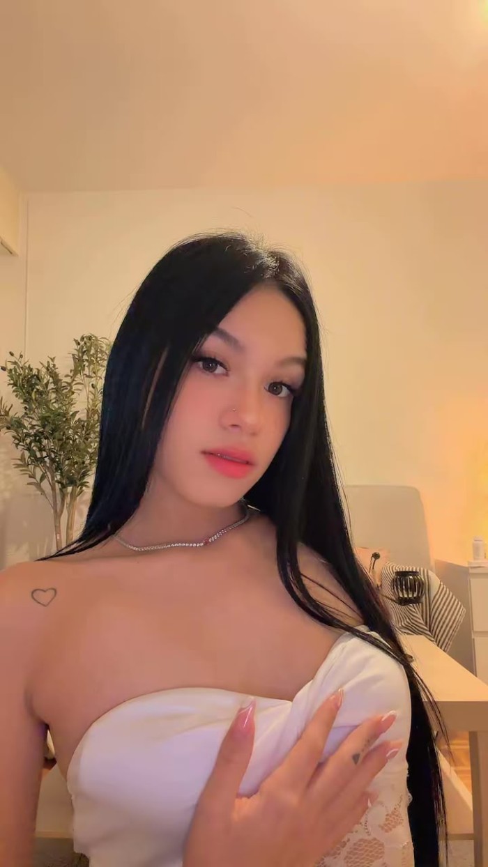 EN LEON MUJER TRAVIEZA CON GANAS DE SEXO A TOPE
