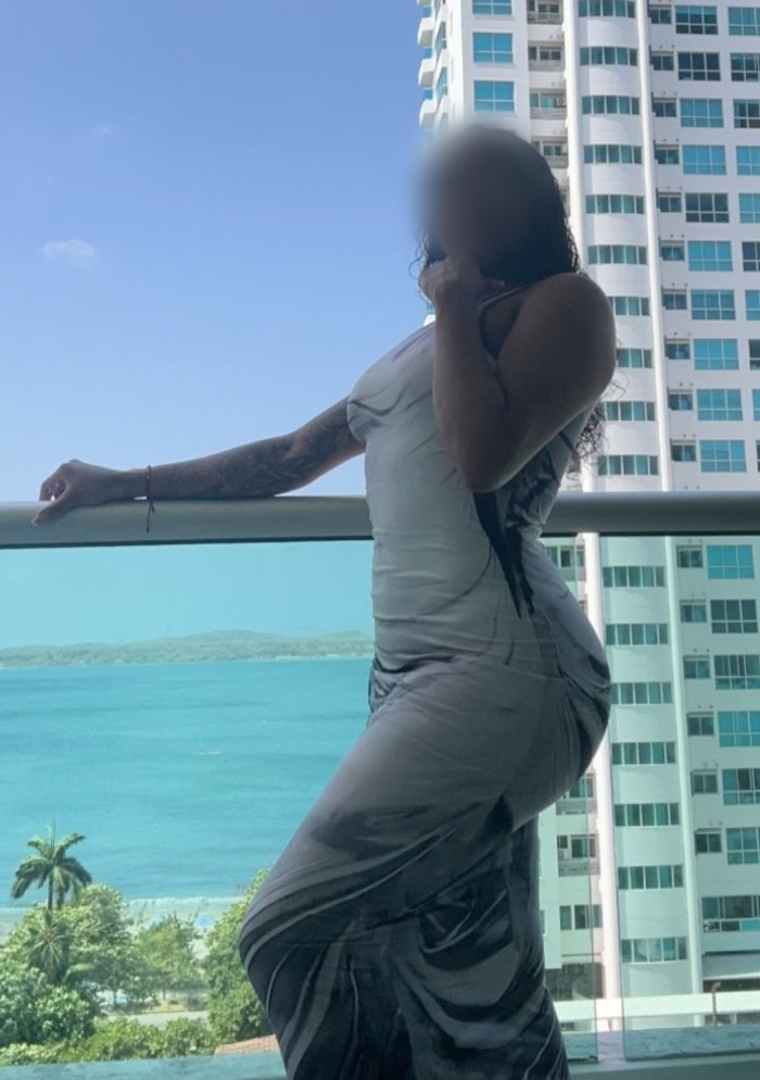 COLOMBIANA DE LUJO EXPLOSIVA E INSACIABLE