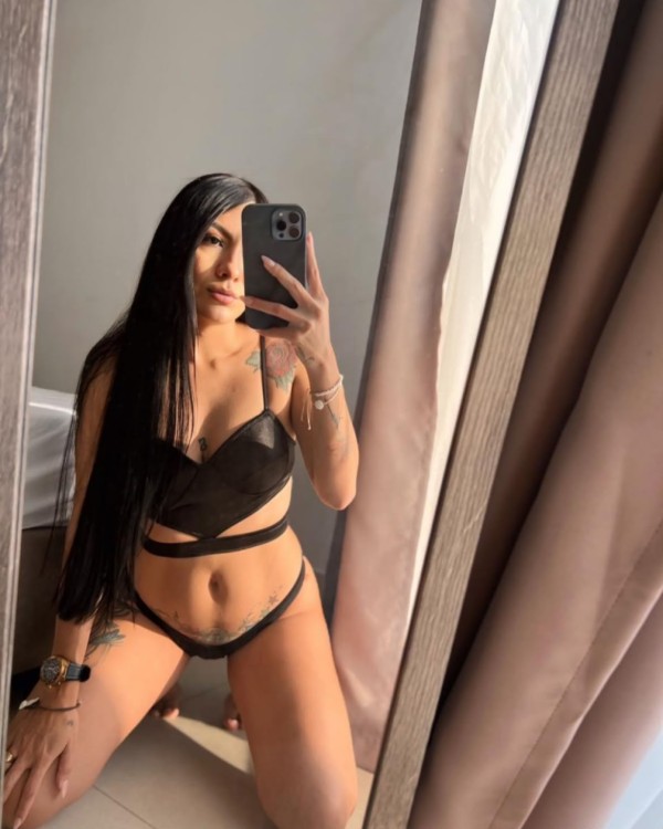 DIOSA SENSUAL PRECIOSA TRAVIESA Y COMPLACIENTE