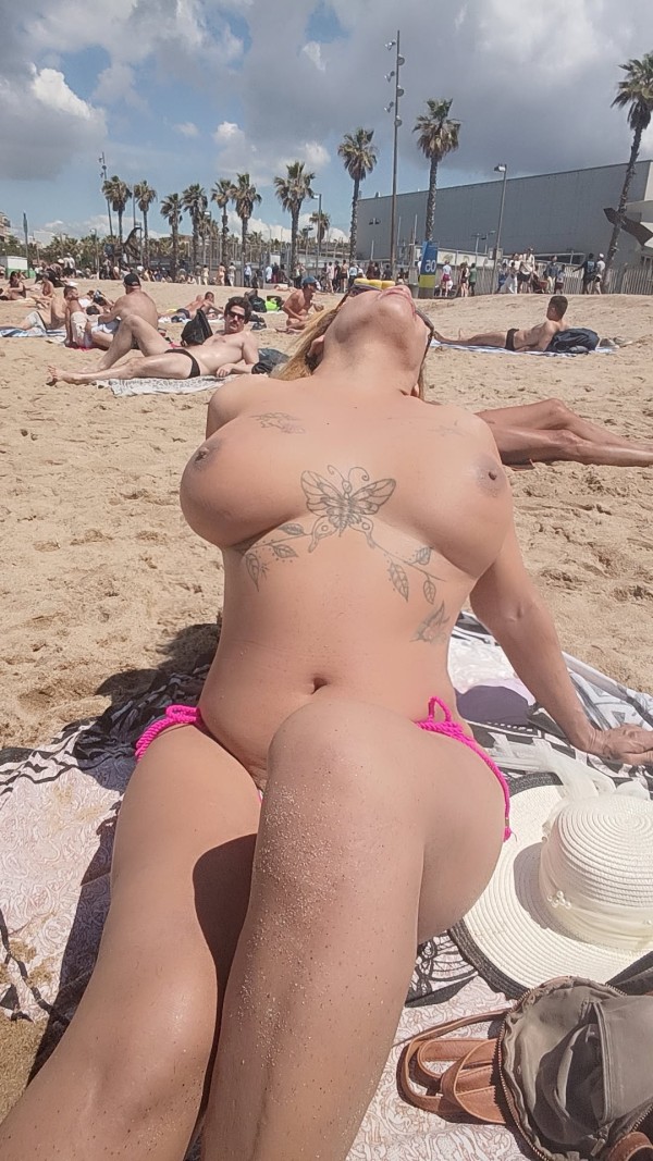 MELANI CACHONDA VEN A DISFRUTAR MI POLLA. SEXO, FI