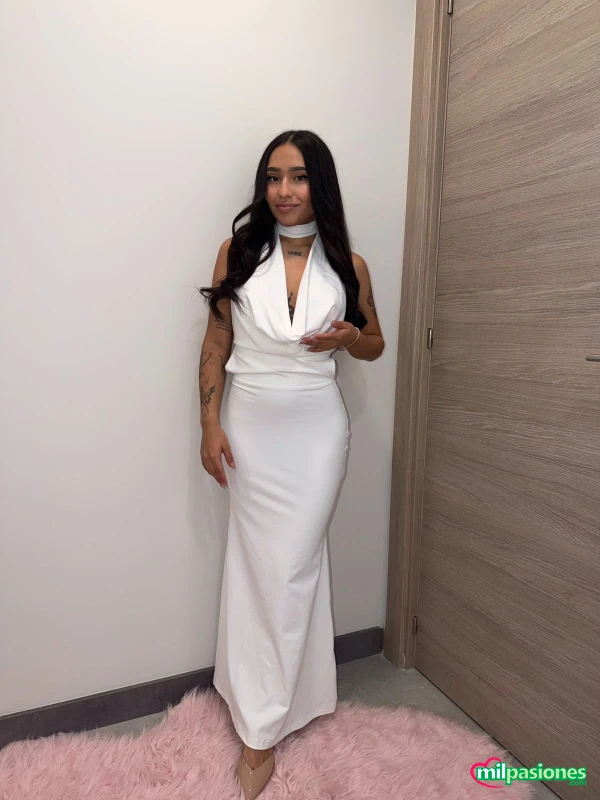 ARDIENTE SENSUAL COMPLACIENTE DESEOSA DE SEXO
