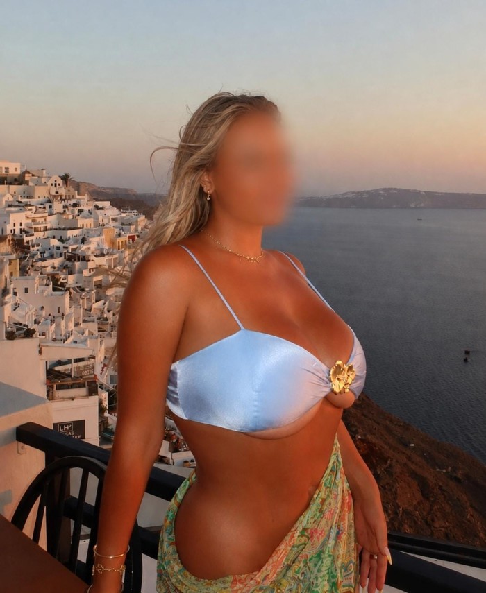 SARAY ANDALUZA GUAPA SEXY JUGUETONA fiestera en torremolinos