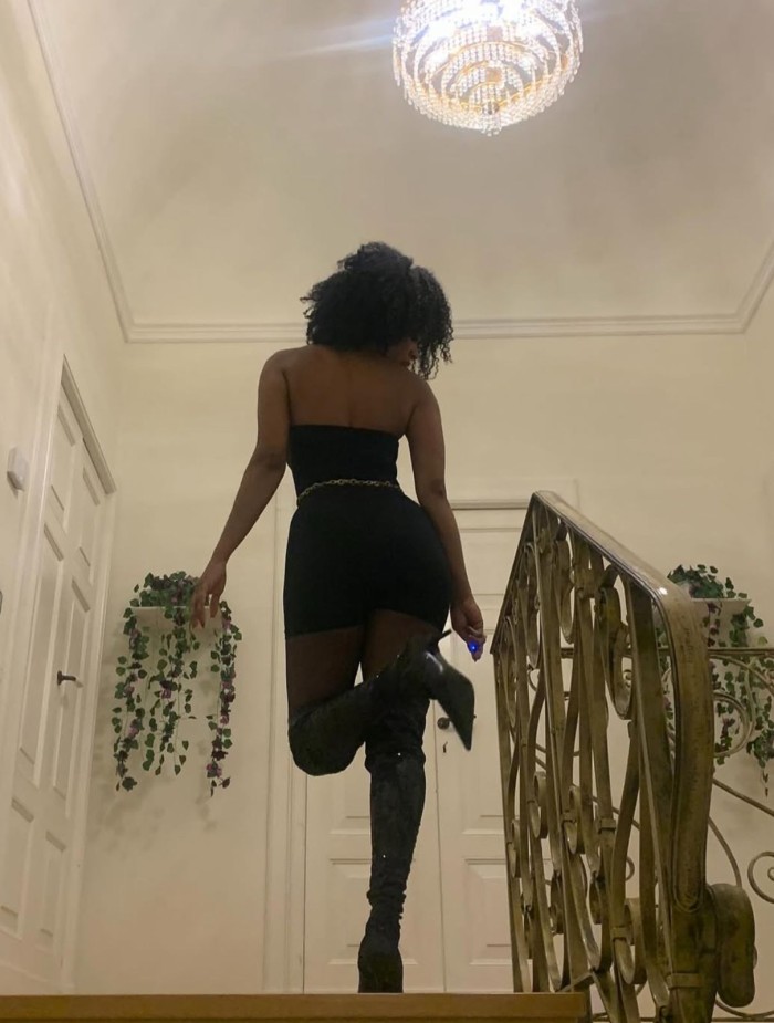 CACHONDA DIOSA DEL EROTISMO PARA COMPLACERTE