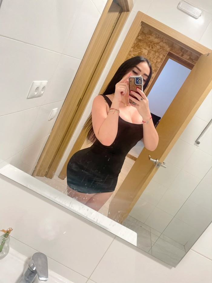 VENEZOLANA ELEGANTE ATRACTIVA AVDA AMÉRICA