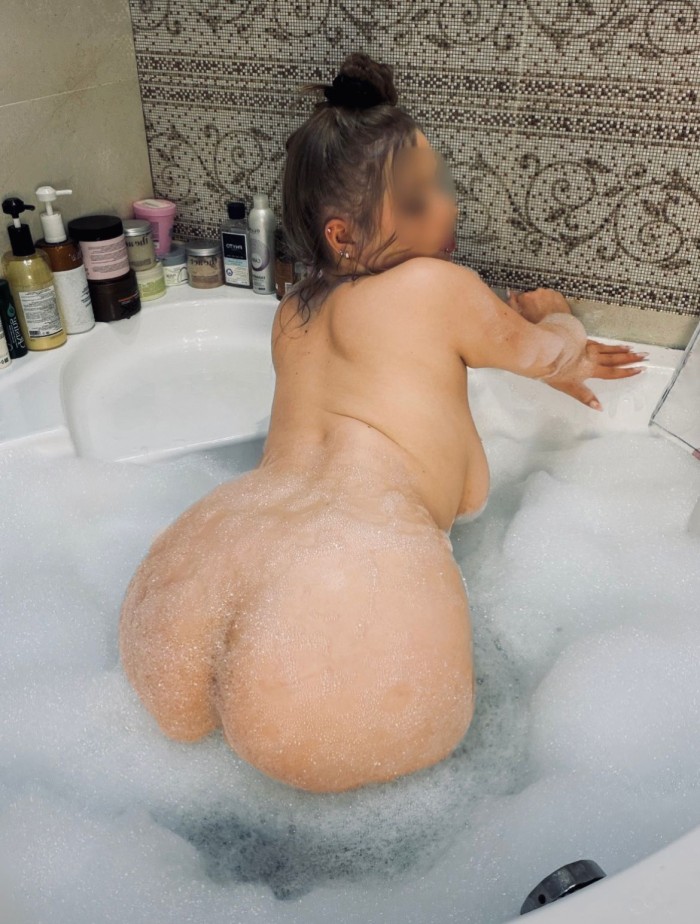 NOVEDAD MONICA FIESTERA JOVENCITA JUGUETONA DISCRETA EN PONFERRADA