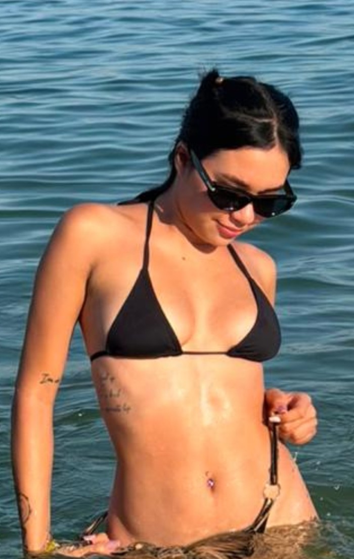 COLOMBIANA DE LUJO JOVENCÍSIMA Y SUPER JUGUETONA