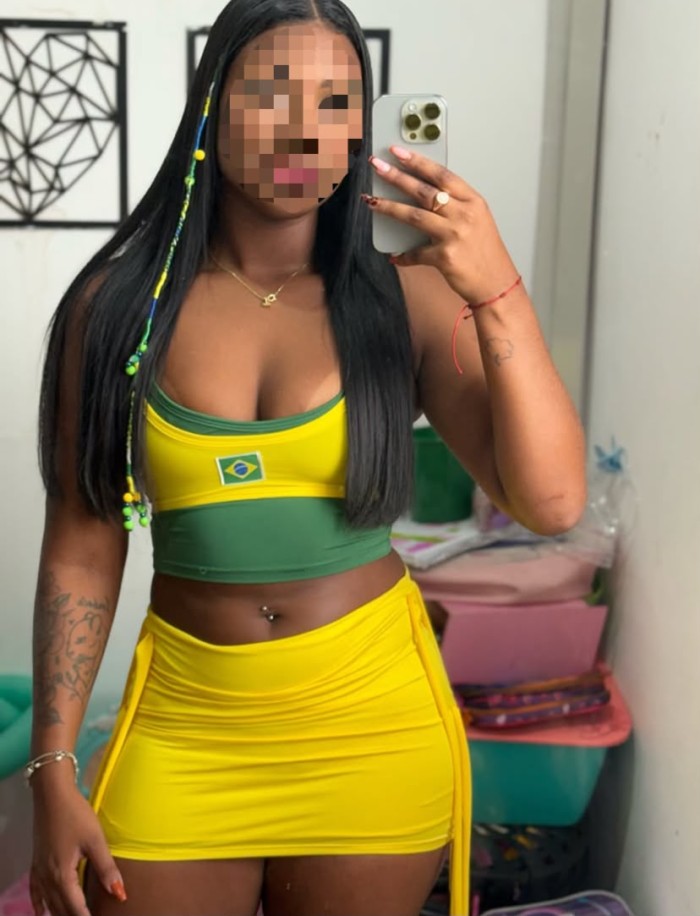 LA MORENA DE TUS SUEÑOS, MUY COMPLETA DISPONIBLE
