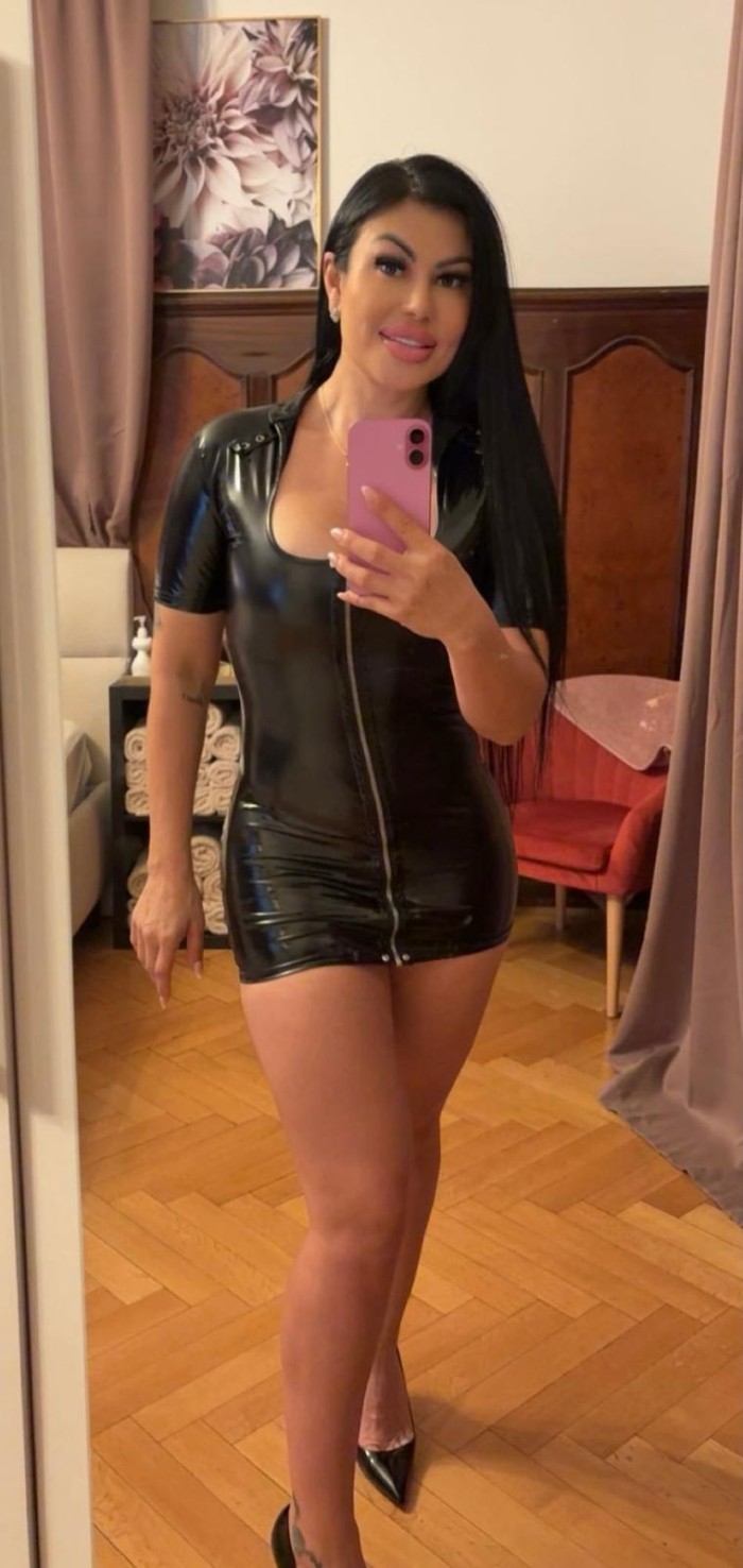 DIOSA DEL SEXO CON GANAS DE COMPLACERTE