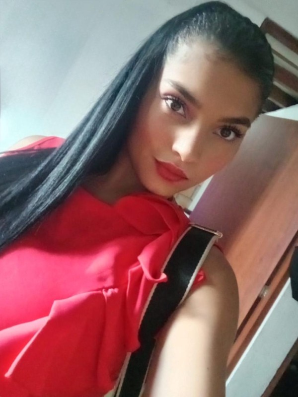 SOY MELANY, COLOMBIANA DISCRETA Y ARDIENTE PARA TUS FANTASÍAS