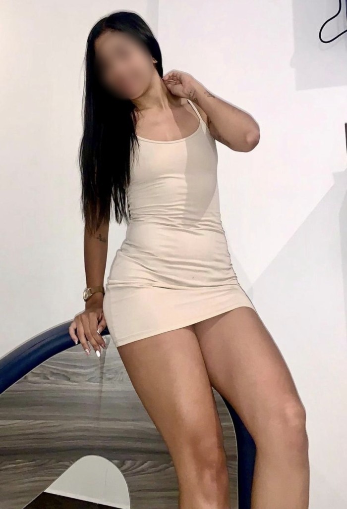 Jovencita muy caliente y decidida en Colmenar