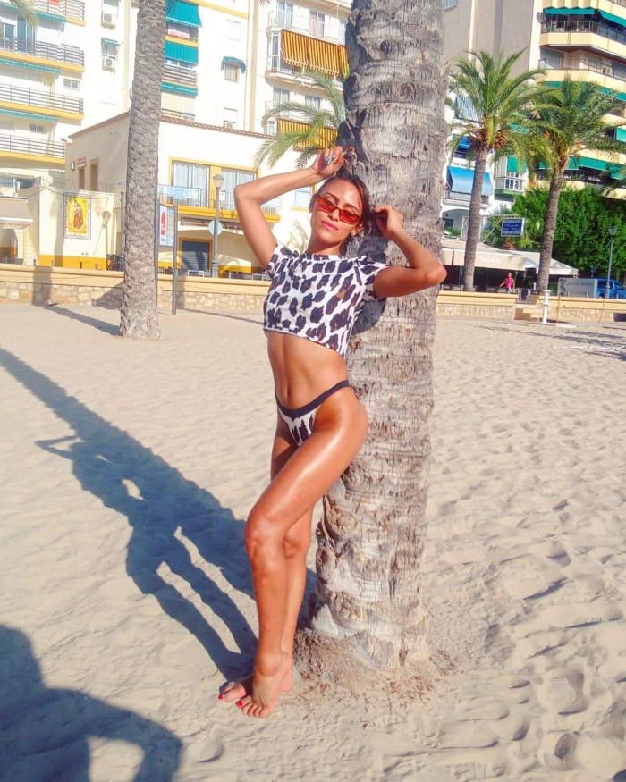 CHICA TRANS VERSATIL CACHONDA CON RICA SORPRESA