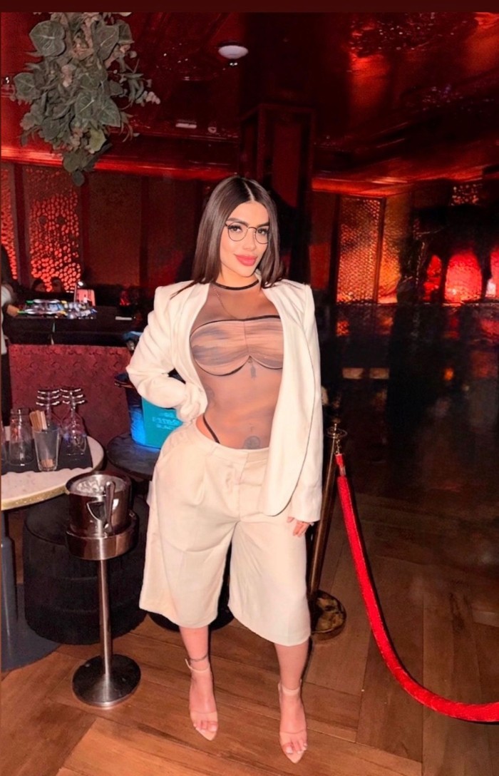 SENSUAL, CARIÑOSA, DIVERTIDA Y SOFISTICADA