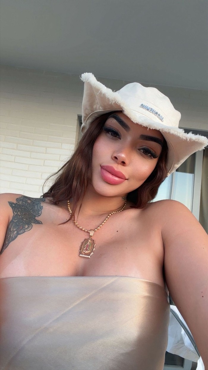 SENSUAL, CARIÑOSA, DIVERTIDA Y SOFISTICADA