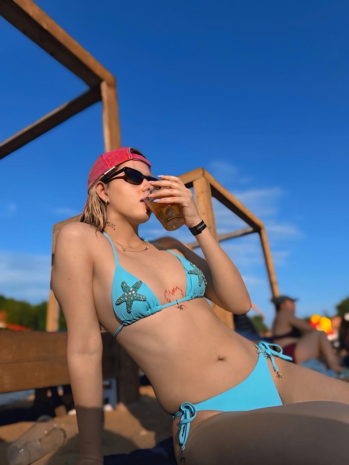 SENSUAL JOVENCITA EN VIGO