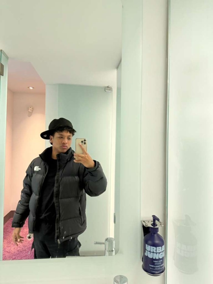 Chico latino nuevo por Málaga