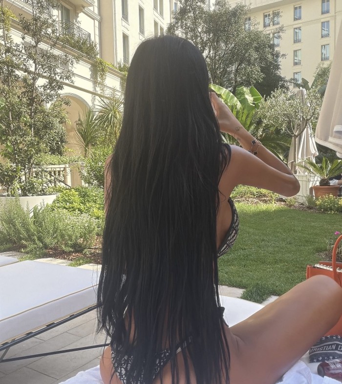 Morena sexy atrevida muy cachonda y viciosa