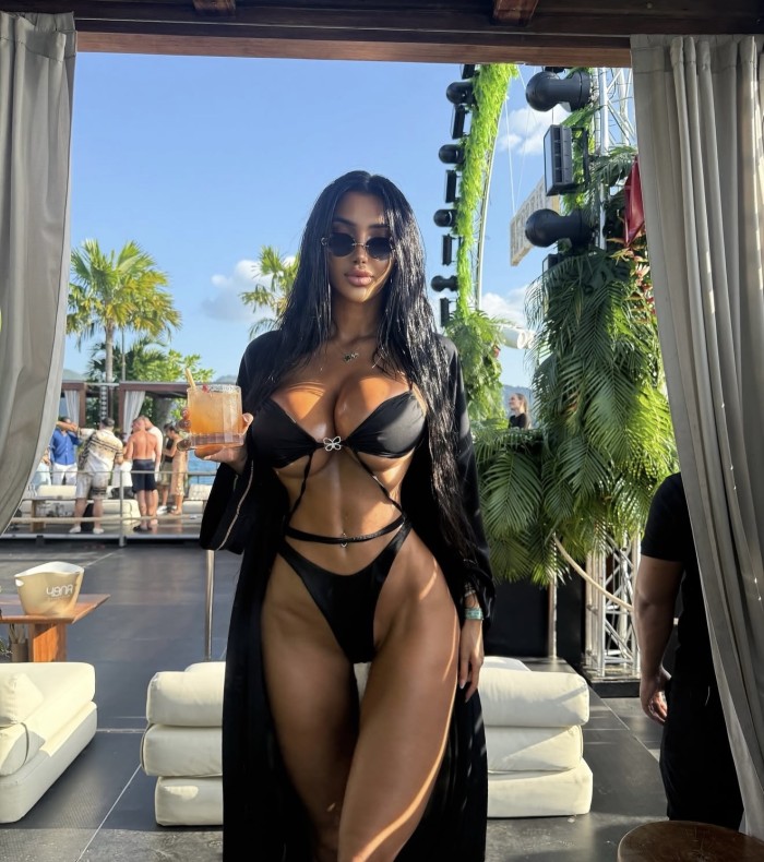 Katty tú morena latina brasileña XL VERSATIL
