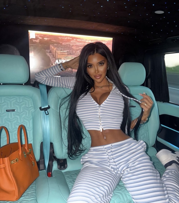 Katty tú morena latina brasileña XL VERSATIL