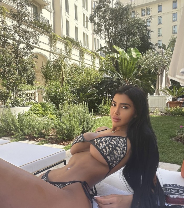 Katty tú morena latina brasileña XL VERSATIL