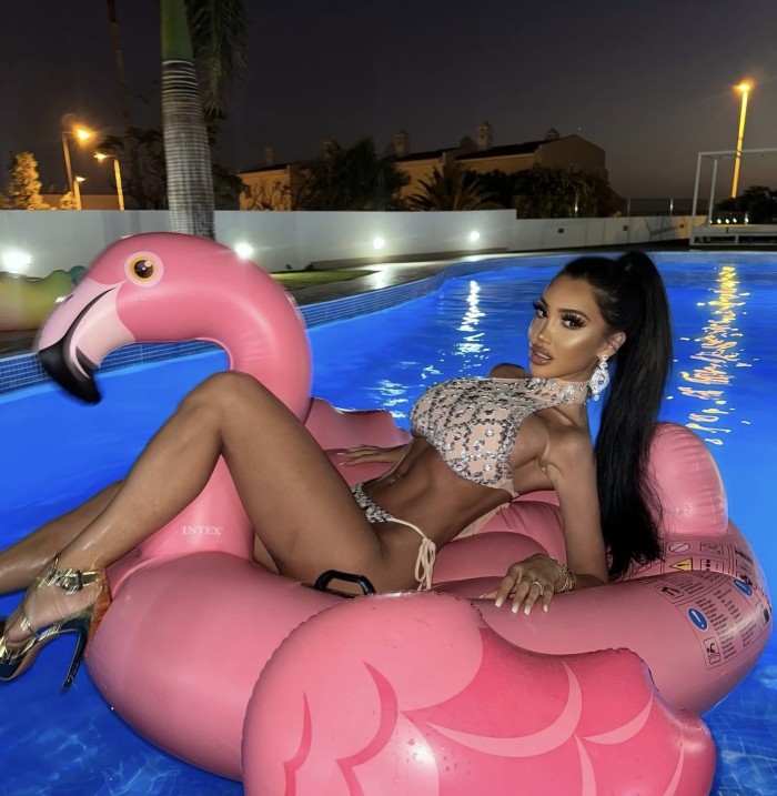 Katty tú morena latina brasileña XL VERSATIL