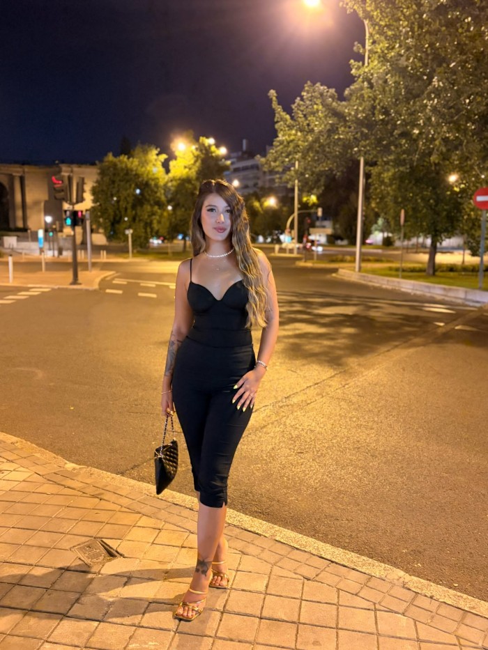 ARDIENTE SENSUAL APASIONADA DESEOSA DE SEXO