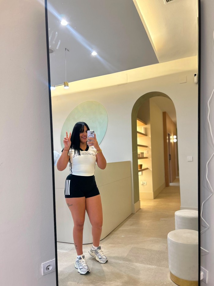 COLOMBIANA ESTOY EN OPORTO ME DISFRUTARAS