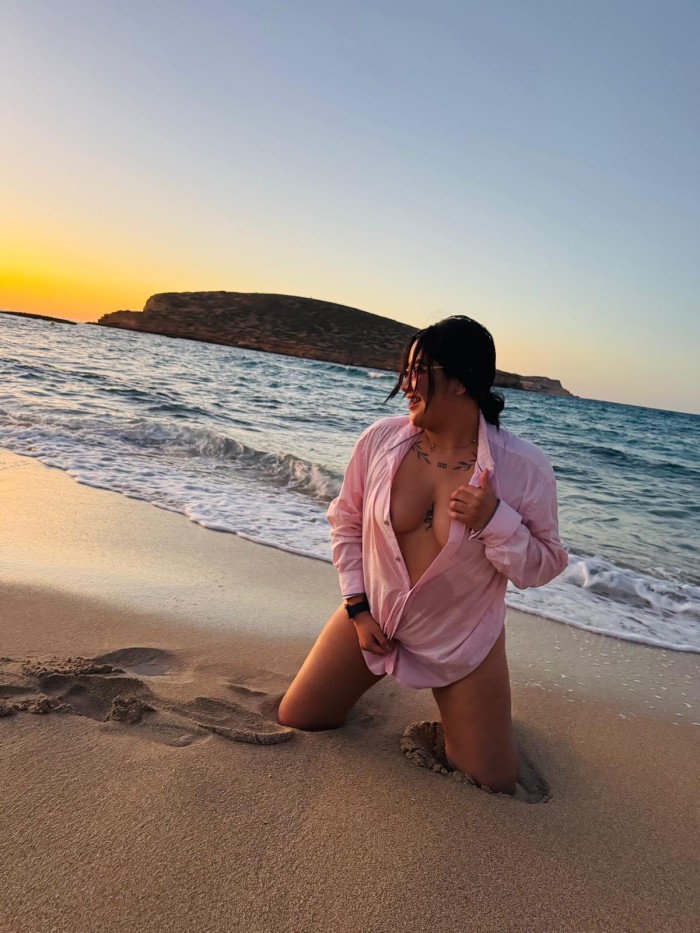 DELICIOSA ESCORT ESTRECHITA PARA QUE DISFRUTES