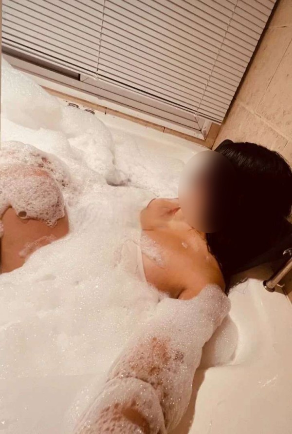 VANESSA FIESTERA NINFOMANA CACHONDA LAS 24H IMPLICADA Y DISCRETA EN LINARES