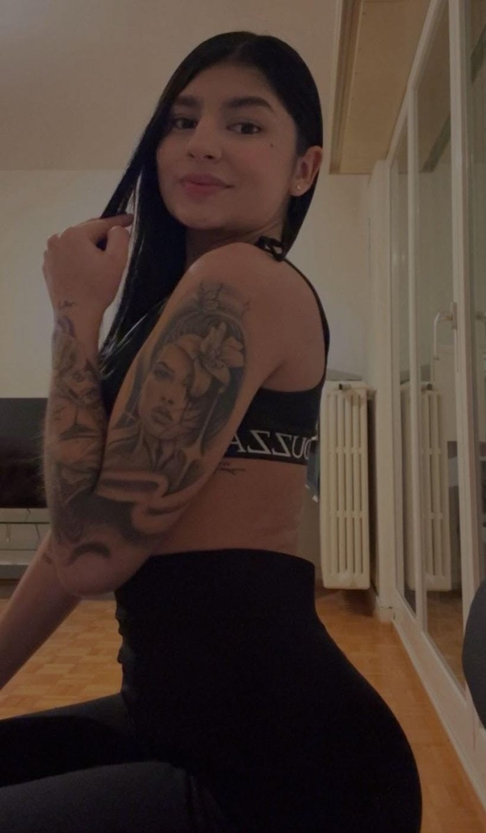 COMPLACIENTE SENSUAL APASIONADA DESEOSA DE SEXO