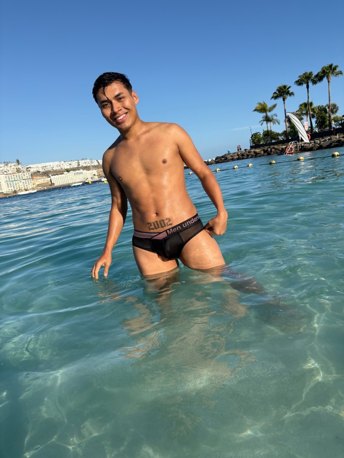 Chico Latino Jovencito 23 años disponible C/ SITIO