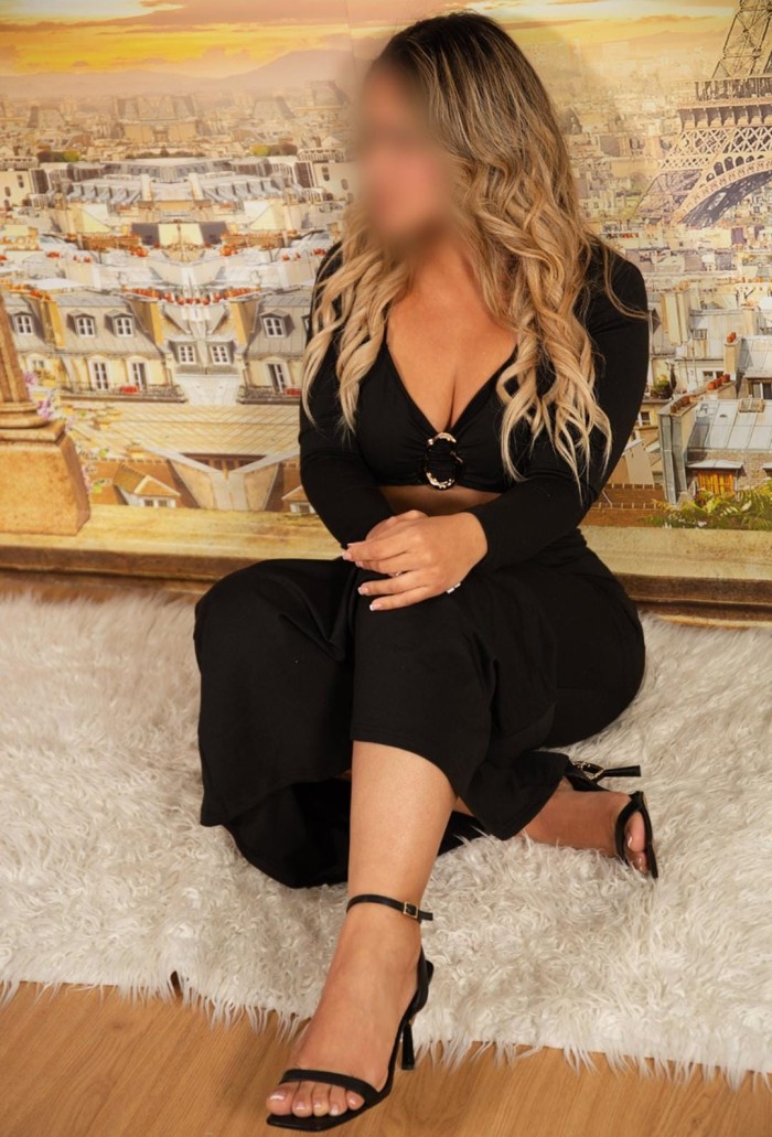 ISABELLA COLOMBIANA JUGUETONA NUEVA EN CORUÑA