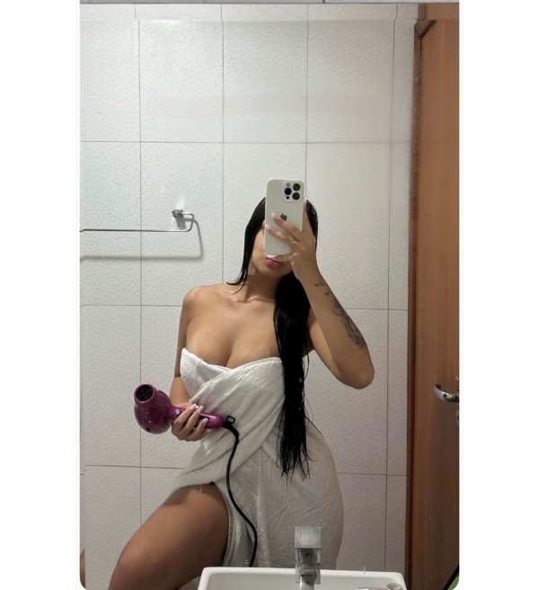 EN LAS AMERICAS! LAURA ESPECTACULAR NOVEDAD COLOMBIANA FIESTERA CALIENTE