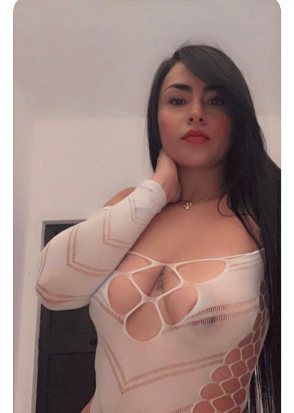 EN LAS AMERICAS! LAURA ESPECTACULAR NOVEDAD COLOMBIANA FIESTERA CALIENTE