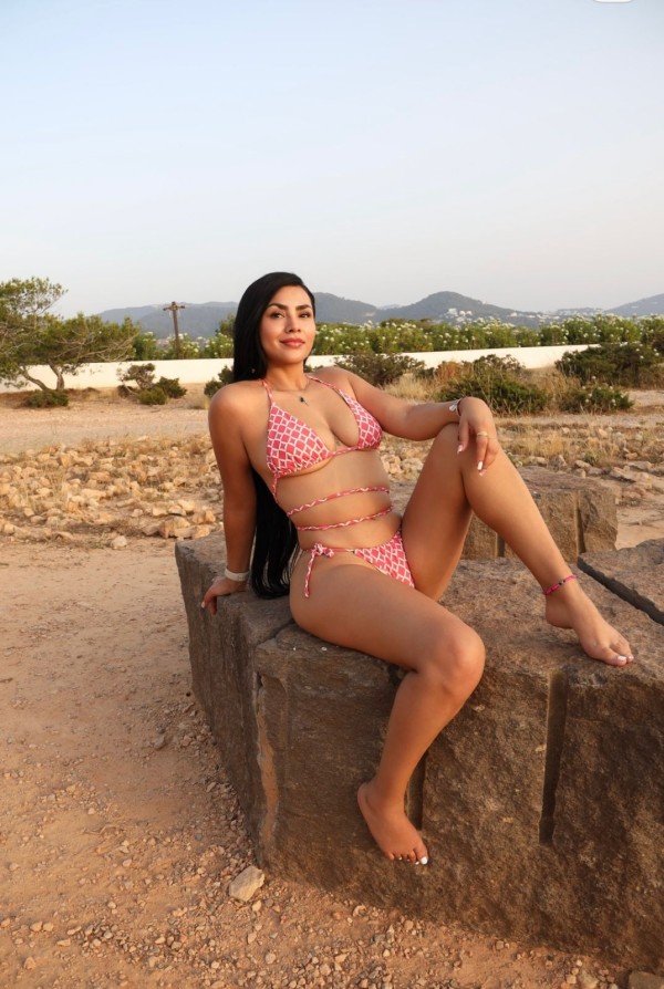 EN LAS AMERICAS! LAURA ESPECTACULAR  NOVEDAD COLOMBIANA FIESTERA CALIENTE