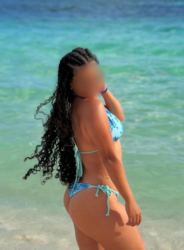 Sexy, cachonda, fiestera cuerpo natural
