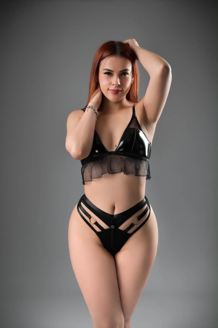 EMILY JOVEN ESPECTACULAR