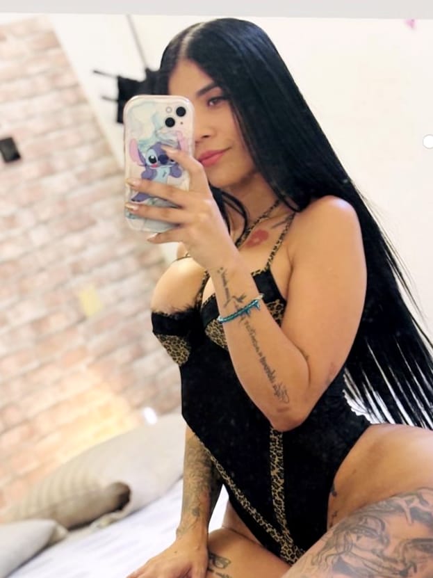 ✯ ✯ CURVAS PELIGROSAS Y GANAS DE COMERTE…DISPONIBLE YA EN TORREVIEJA ✯ ✯