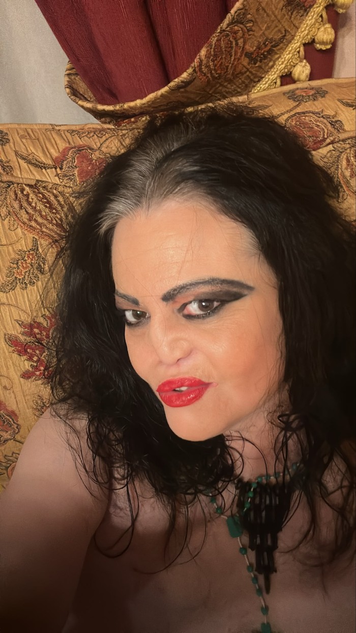 Maria trianera, exclusividad, elegancia y sensualidad unica!