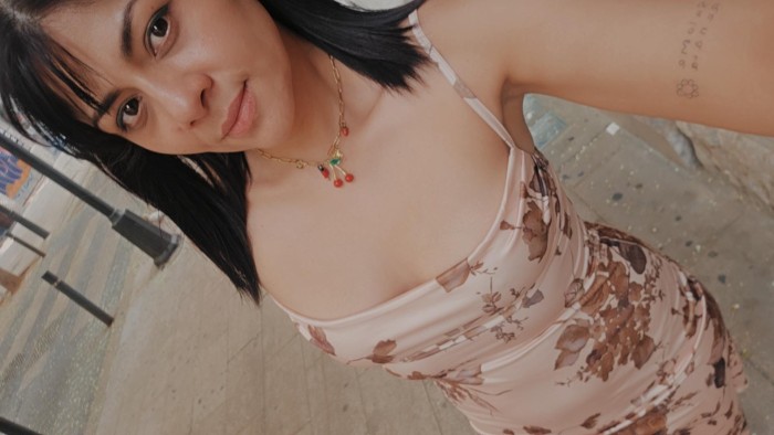 Latina sensual
